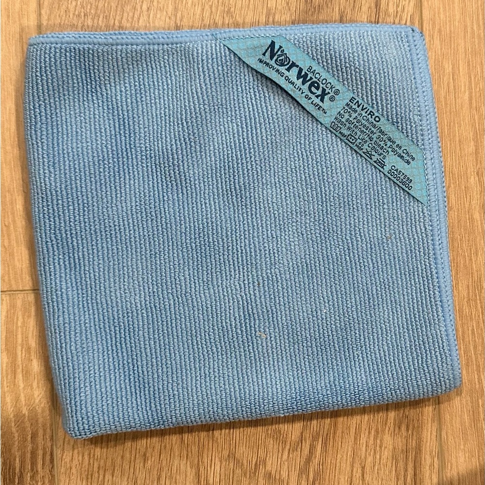 Brand new blue Norwex Envirocloth